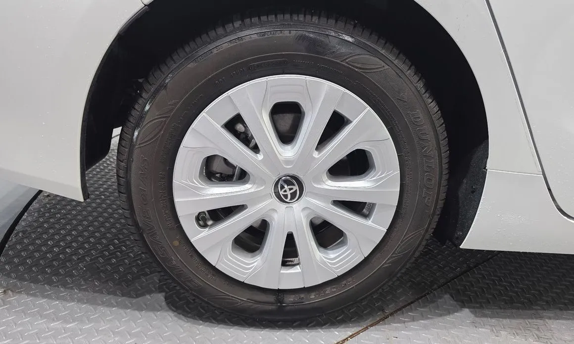 Toyota Prius — фото 7