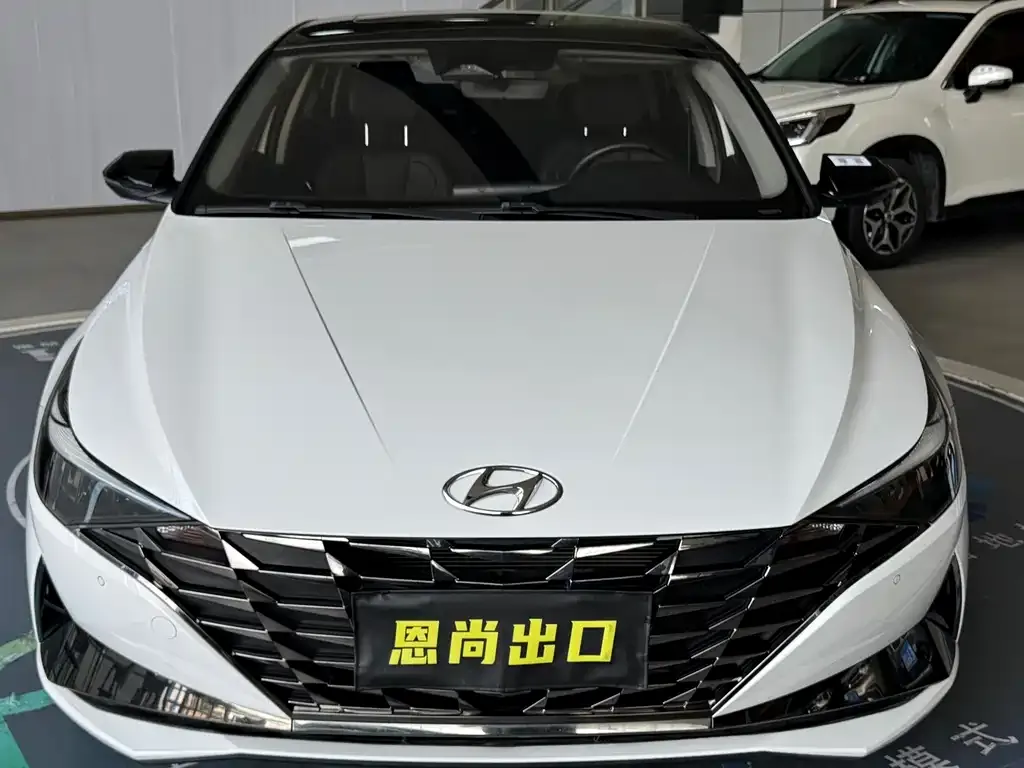 Hyundai Elantra — фото 8