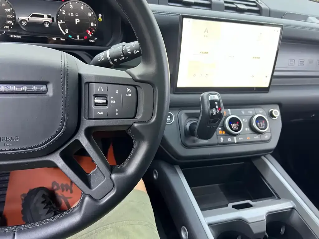 Land Rover Defender — фото 8
