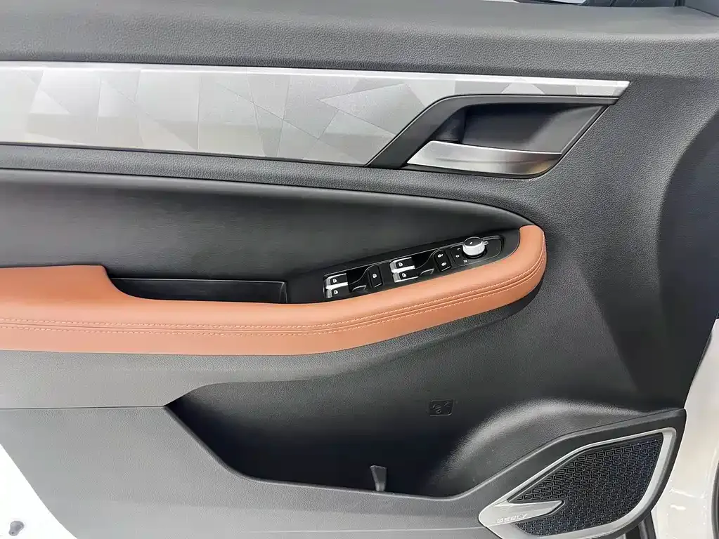 Geely Vision X6 — фото 4