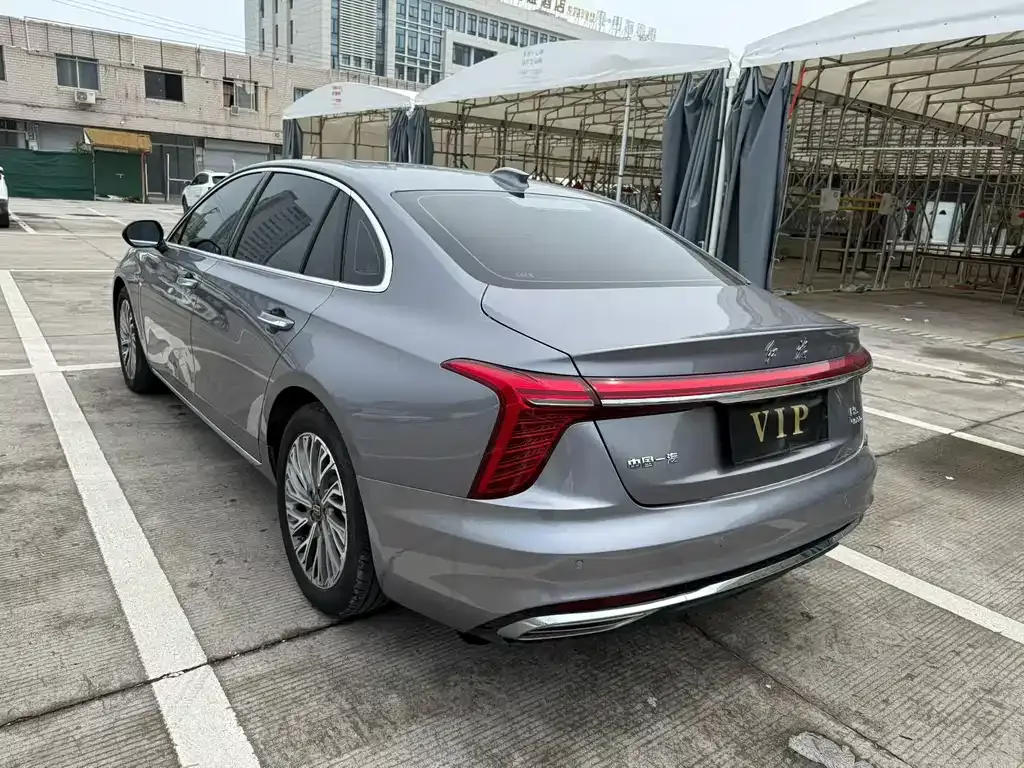 Hongqi H5 — фото 9