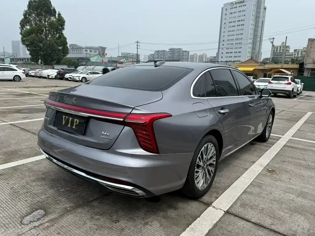 Hongqi H5 — фото 7