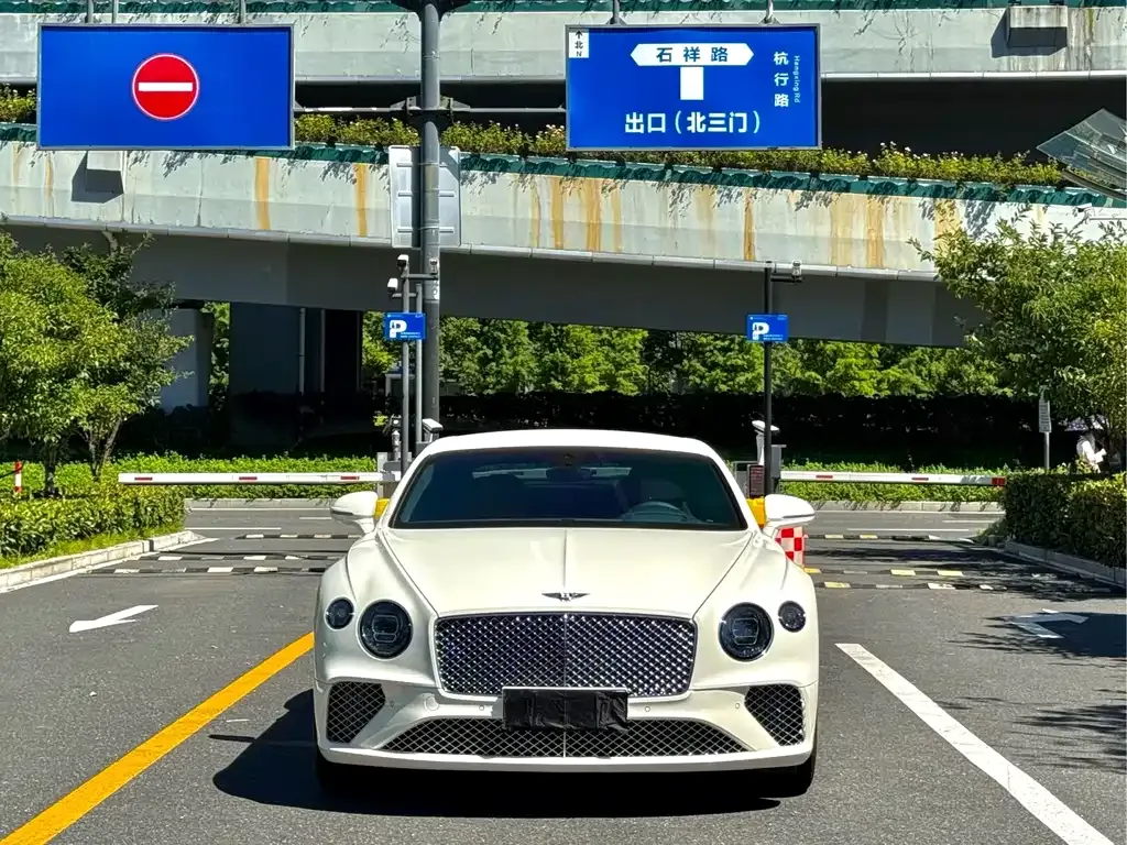Bentley Continental — фото 1