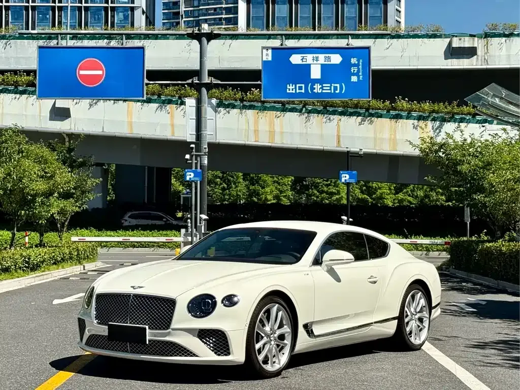 Bentley Continental — фото 7