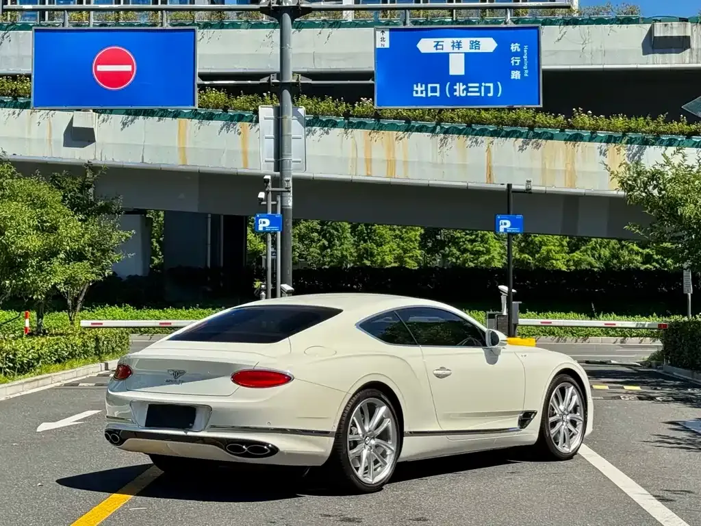 Bentley Continental — фото 4