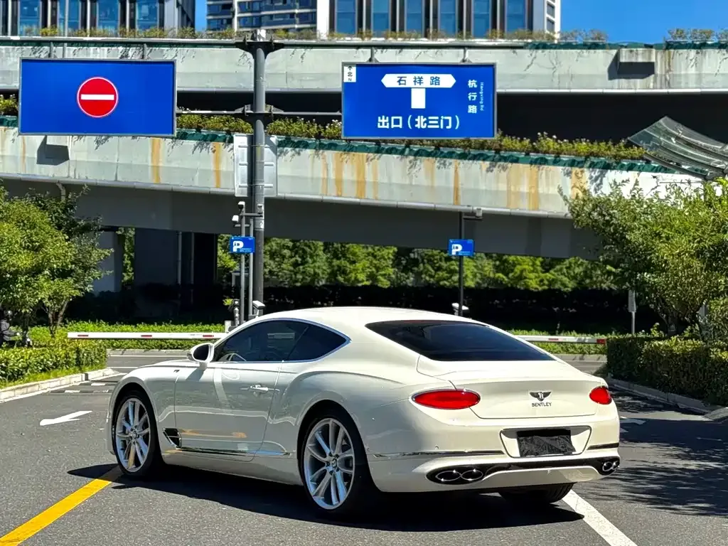 Bentley Continental — фото 8