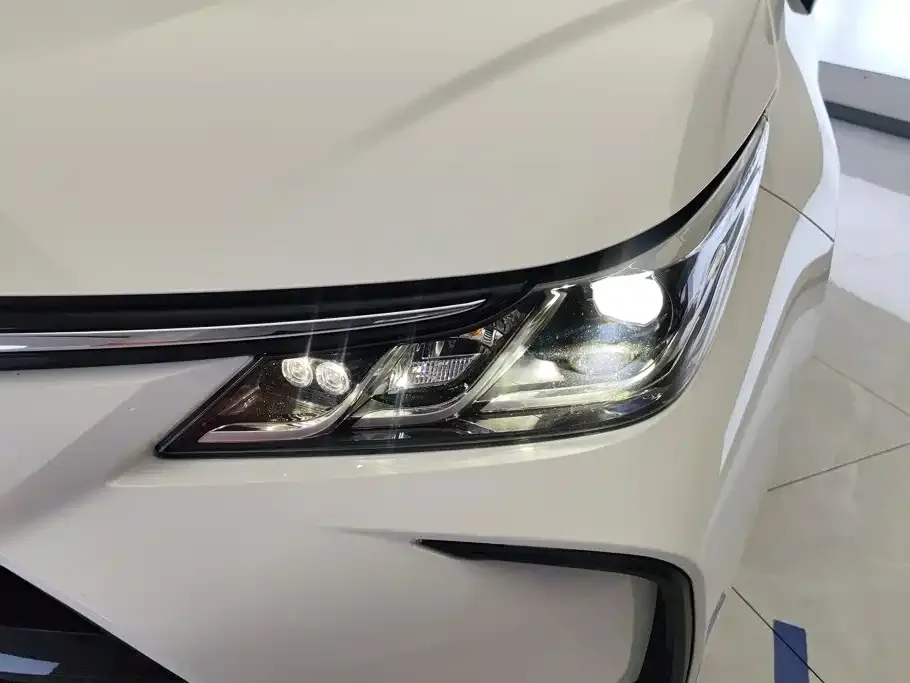 Toyota Corolla 2023 из CN, фото 3