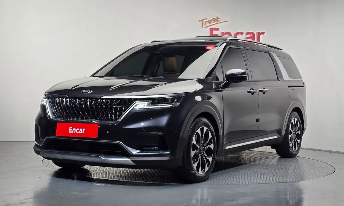 Kia Carnival — фото 1