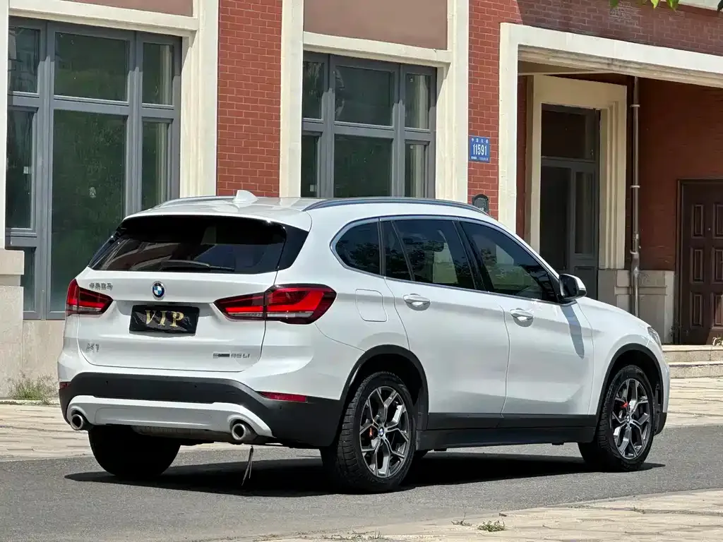 BMW X1 — фото 2