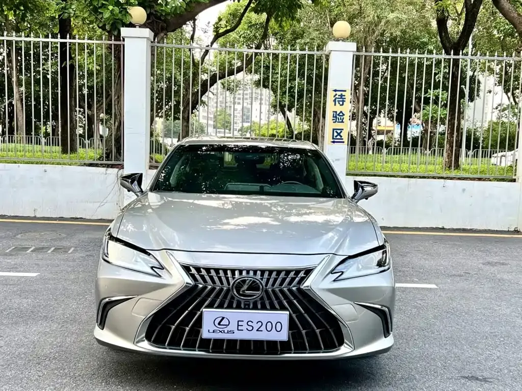 Lexus ES — фото 6
