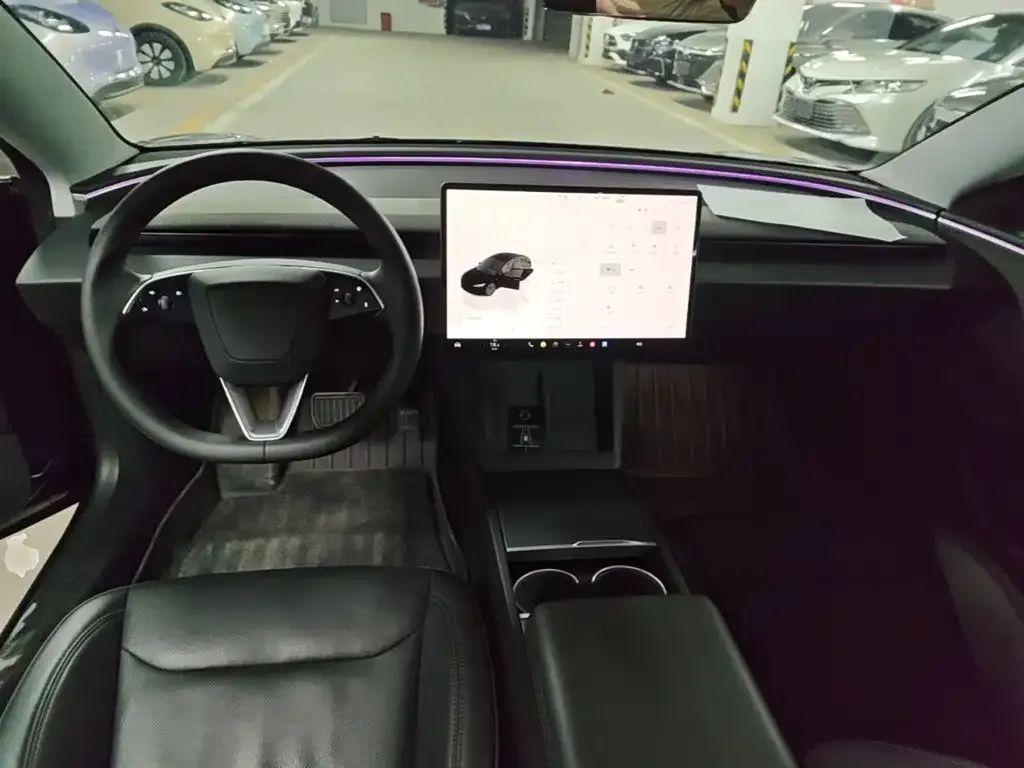 Tesla Model 3 — фото 4