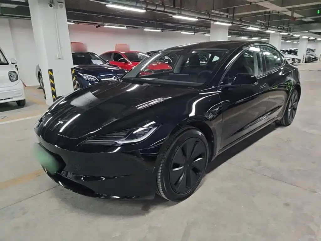 Tesla Model 3 — фото 9