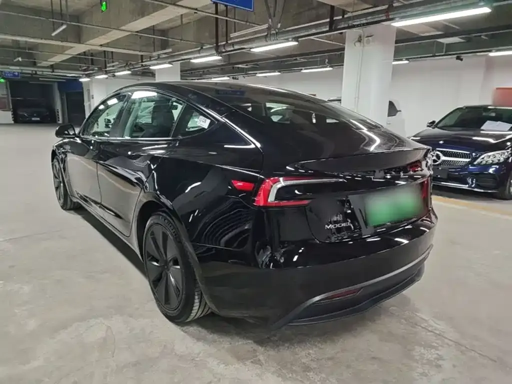 Tesla Model 3 — фото 7