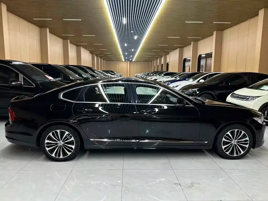Volvo S90 PHEV — фото 6