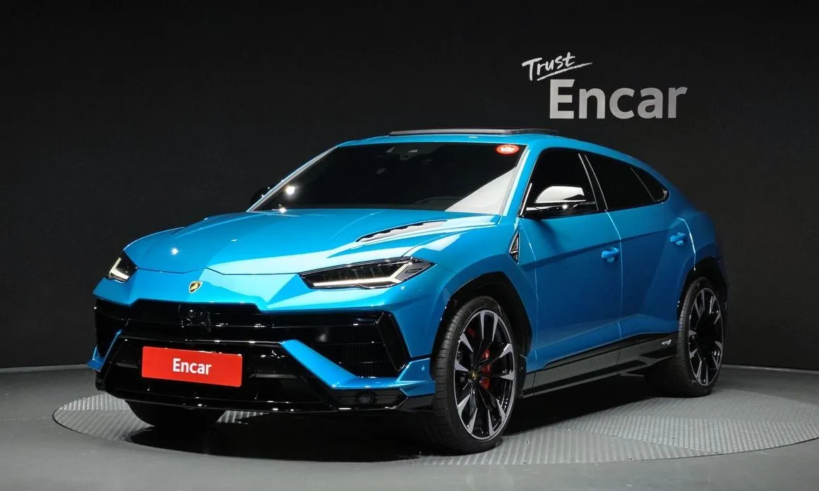 Lamborghini Urus — фото 1