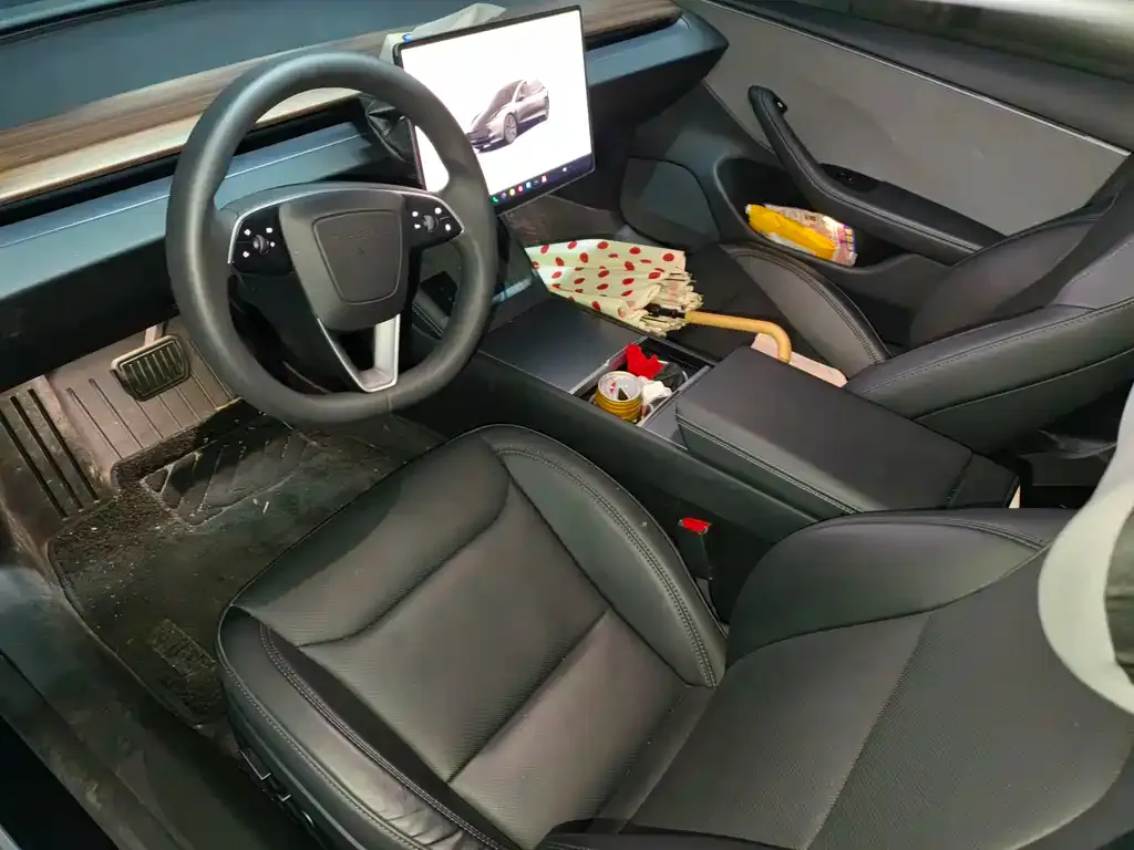 Tesla Model 3 — фото 3