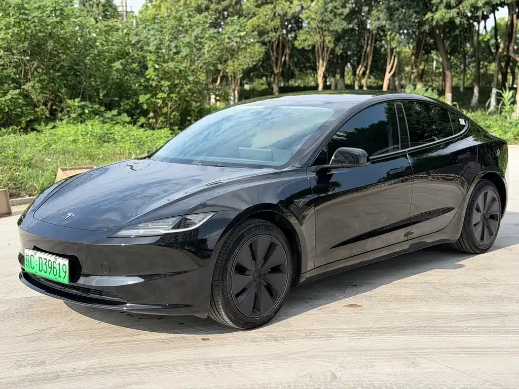 Tesla Model 3 — фото 8