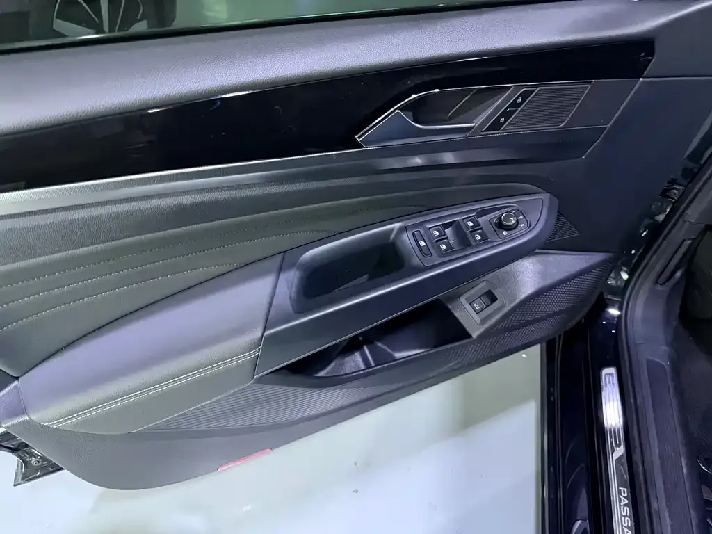 Volkswagen Passat — фото 7