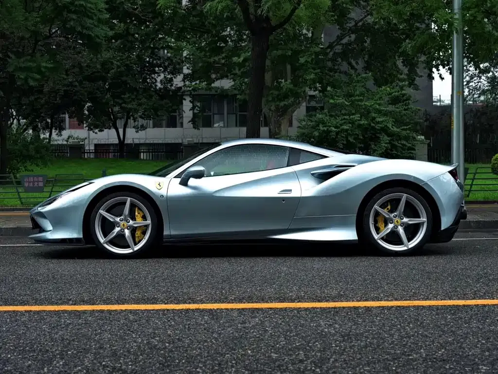 Ferrari F8 — фото 8
