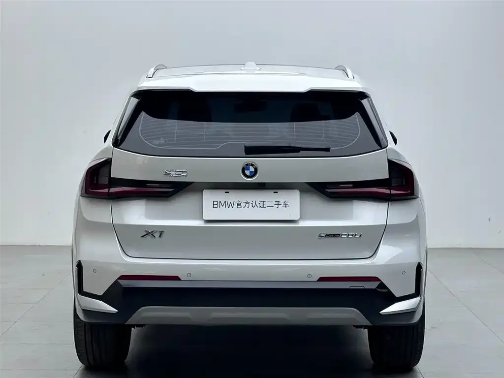 BMW X1 — фото 8