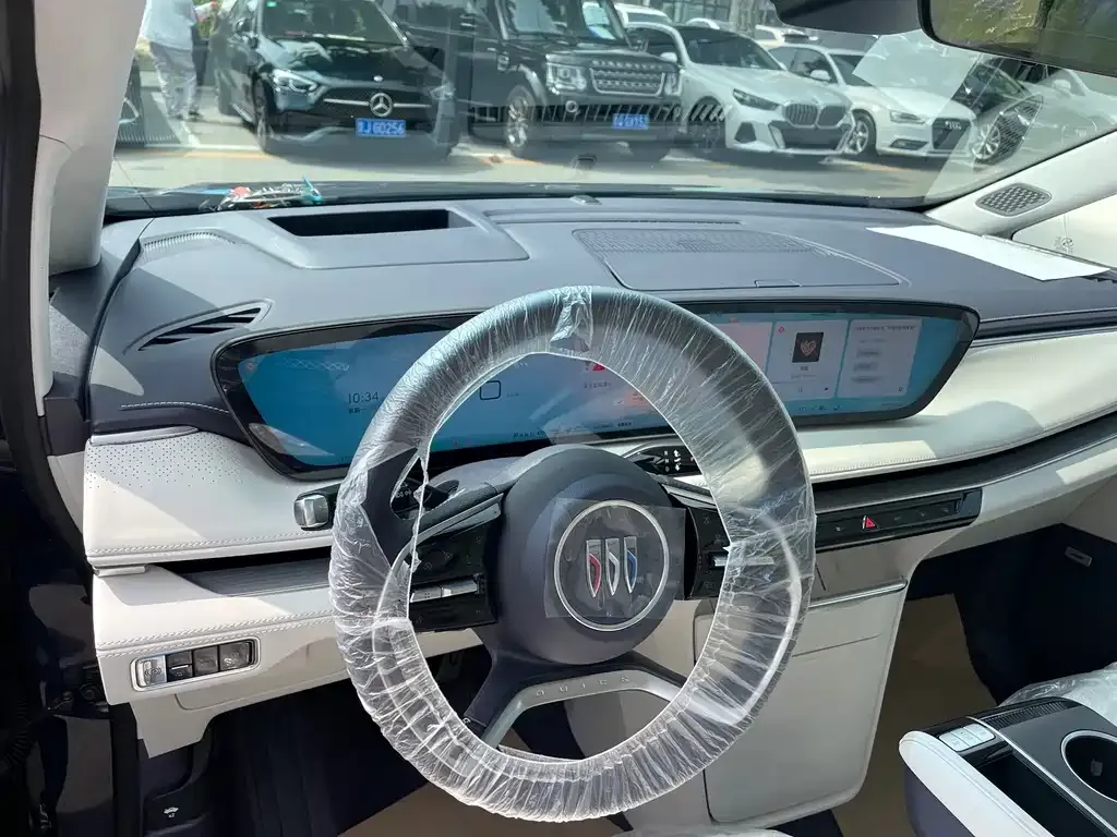 Buick GL8 Hybrid — фото 3
