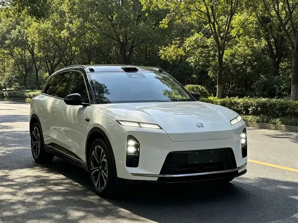 NIO ES8 — фото 8