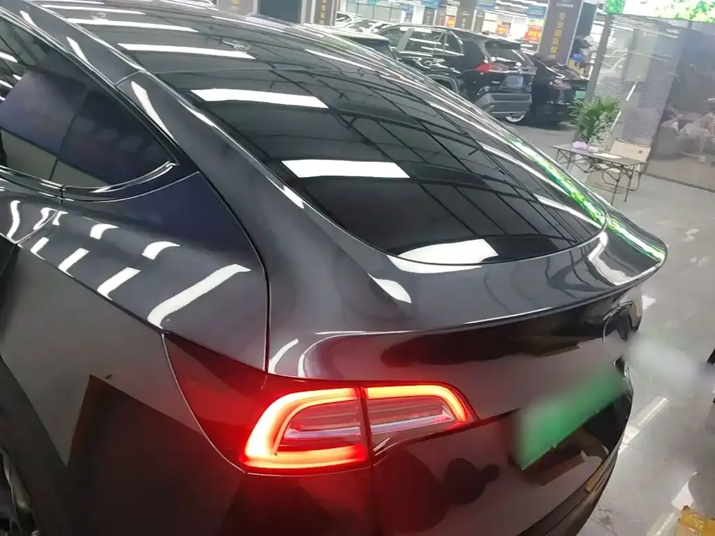 Tesla Model Y — фото 9