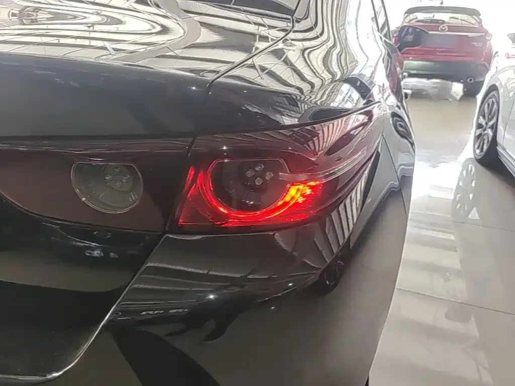 Mazda 3 Axela 2024 из CN, фото 10