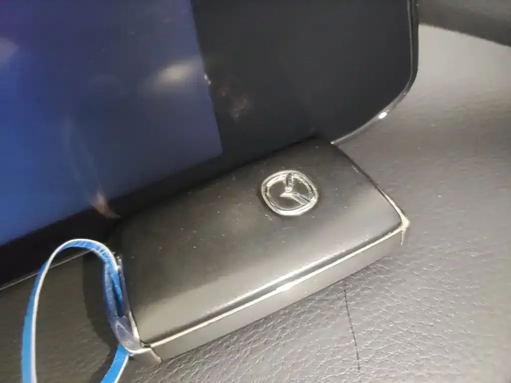 Mazda 3 Axela 2024 из CN, фото 2