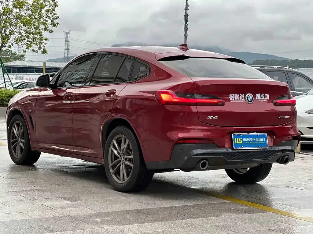 BMW X4 — фото 7