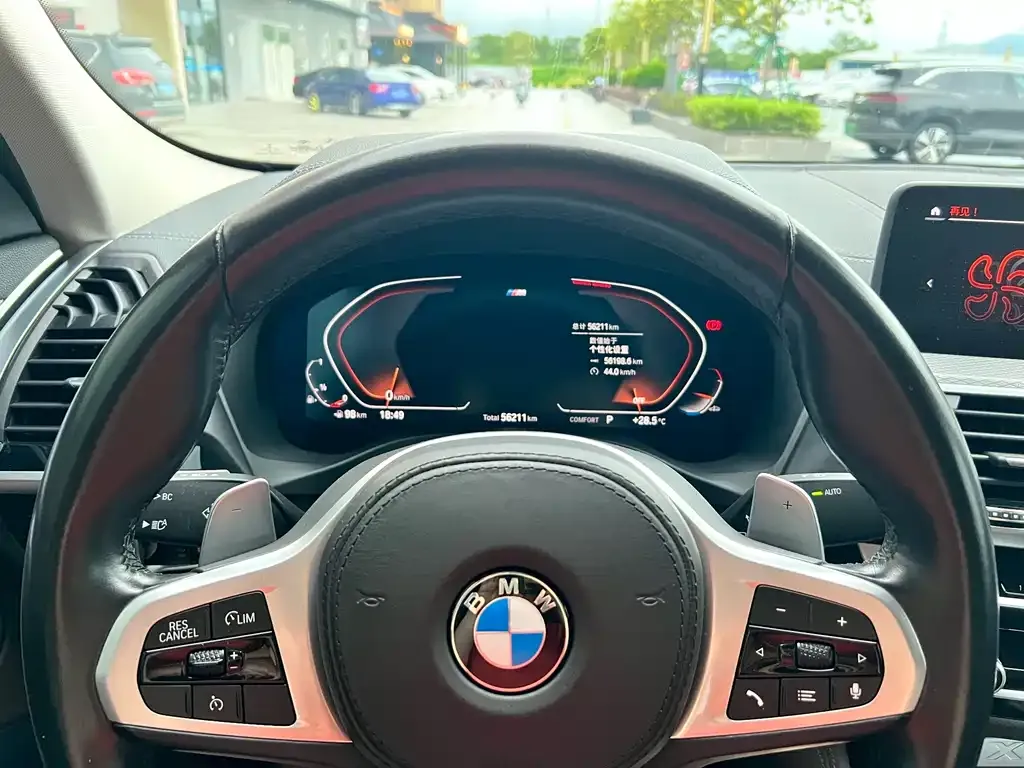 BMW X4 — фото 9