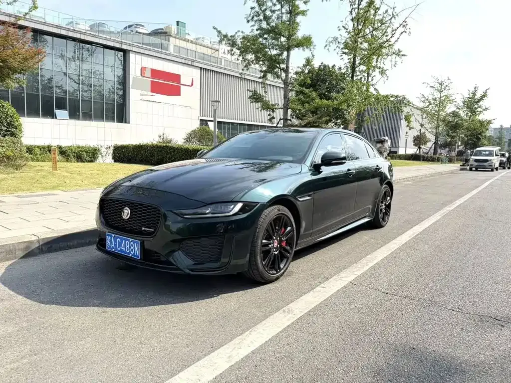 Jaguar XEL — фото 1