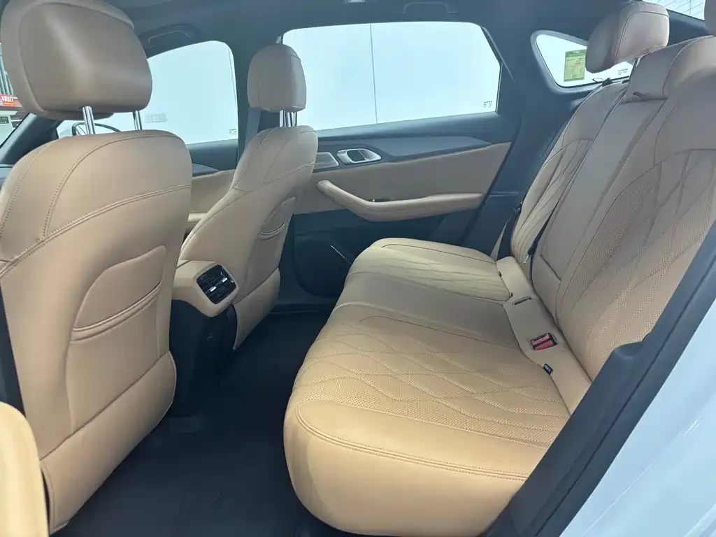 Geely 银河A7 EM 2026 из CN, фото 2