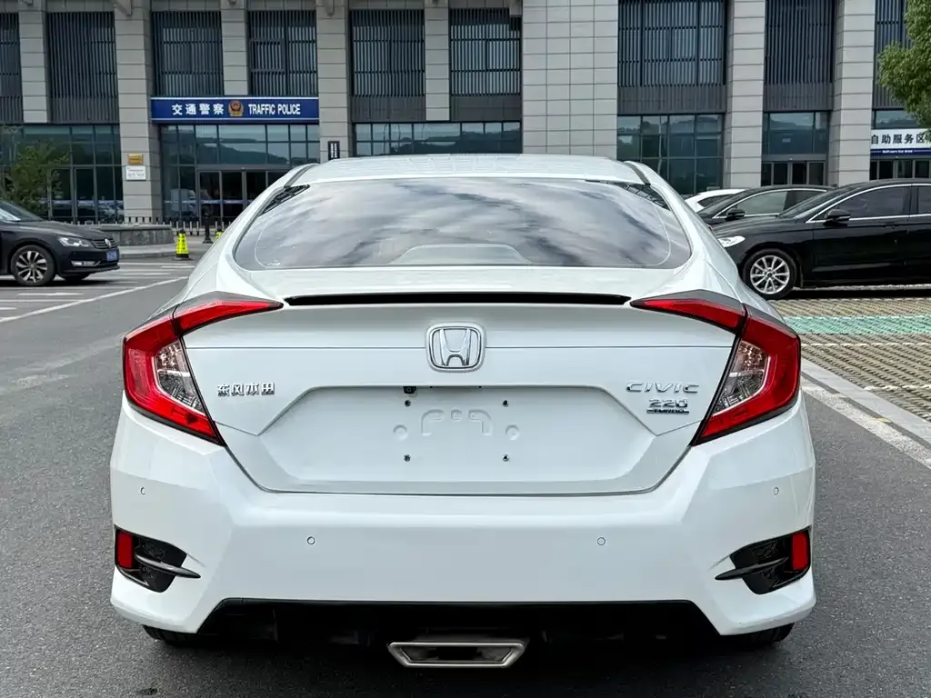 Honda Civic — фото 3