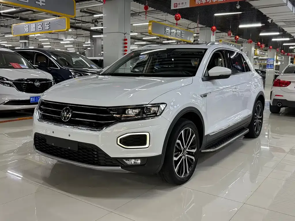 Volkswagen T-Roc — фото 1