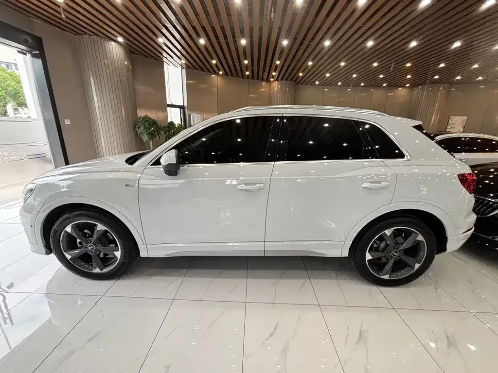 Audi Q3 — фото 6
