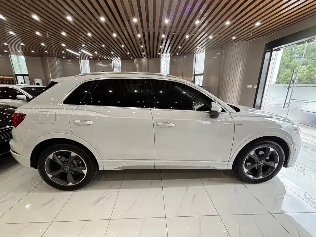 Audi Q3 — фото 5