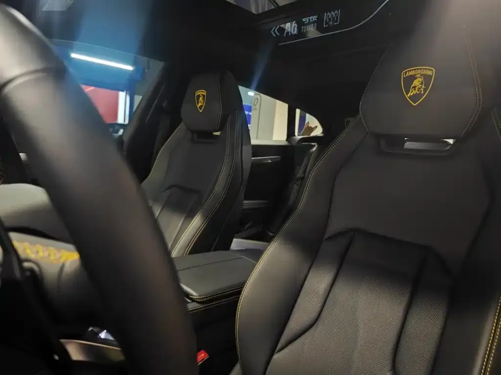 Lamborghini Urus — фото 9