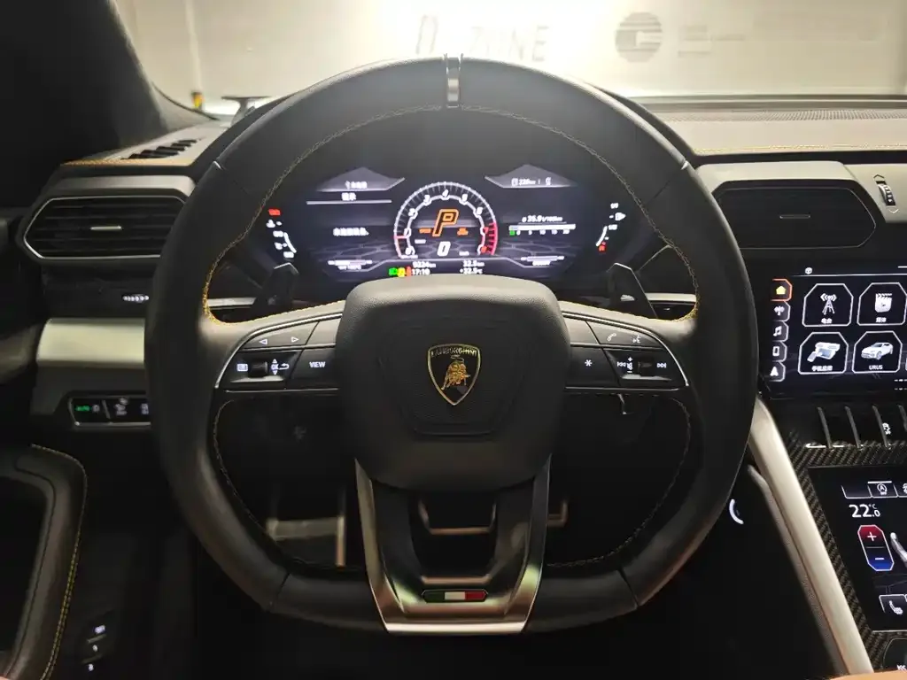 Lamborghini Urus — фото 8