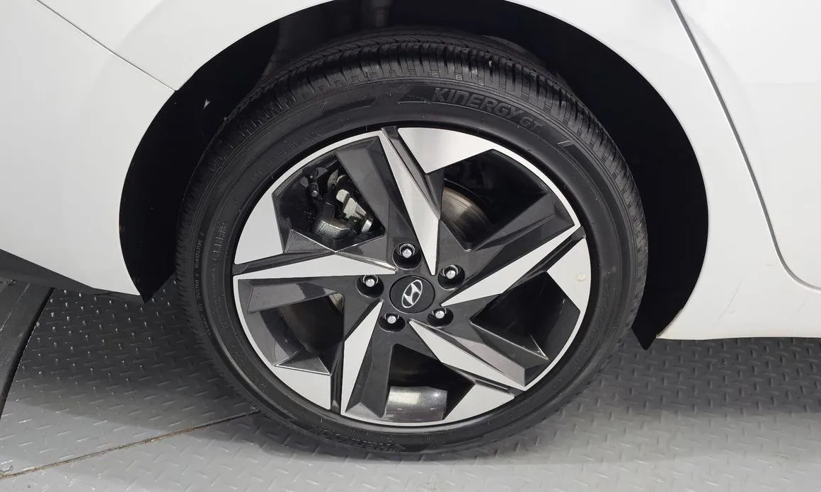 Hyundai AVANTE — фото 9