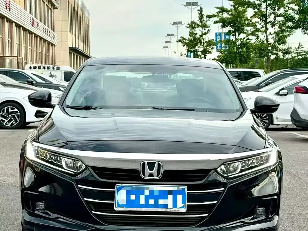 Honda Accord — фото 7