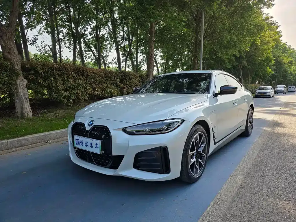 BMW i4 — фото 1