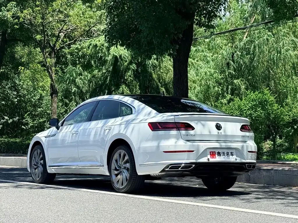 Volkswagen CC — фото 10