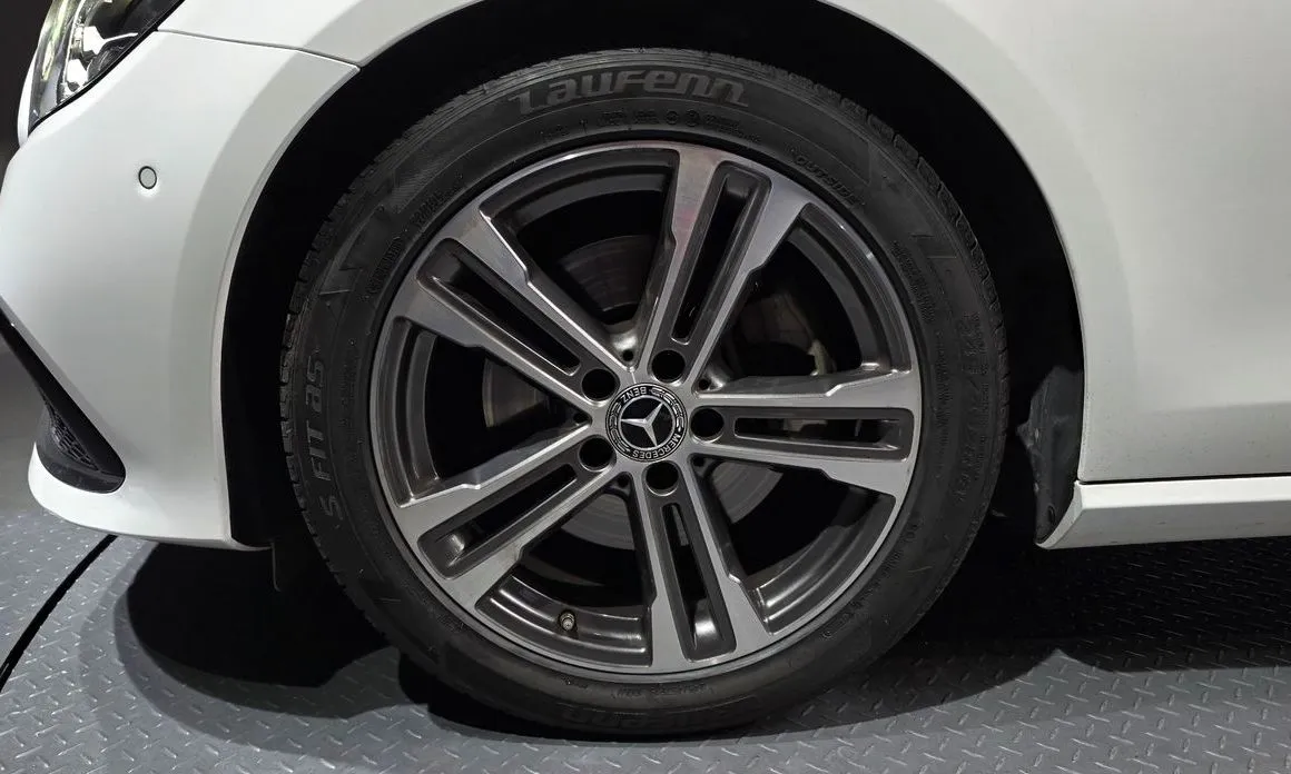 Mercedes-Benz E-Class 2023 из KR, фото 8