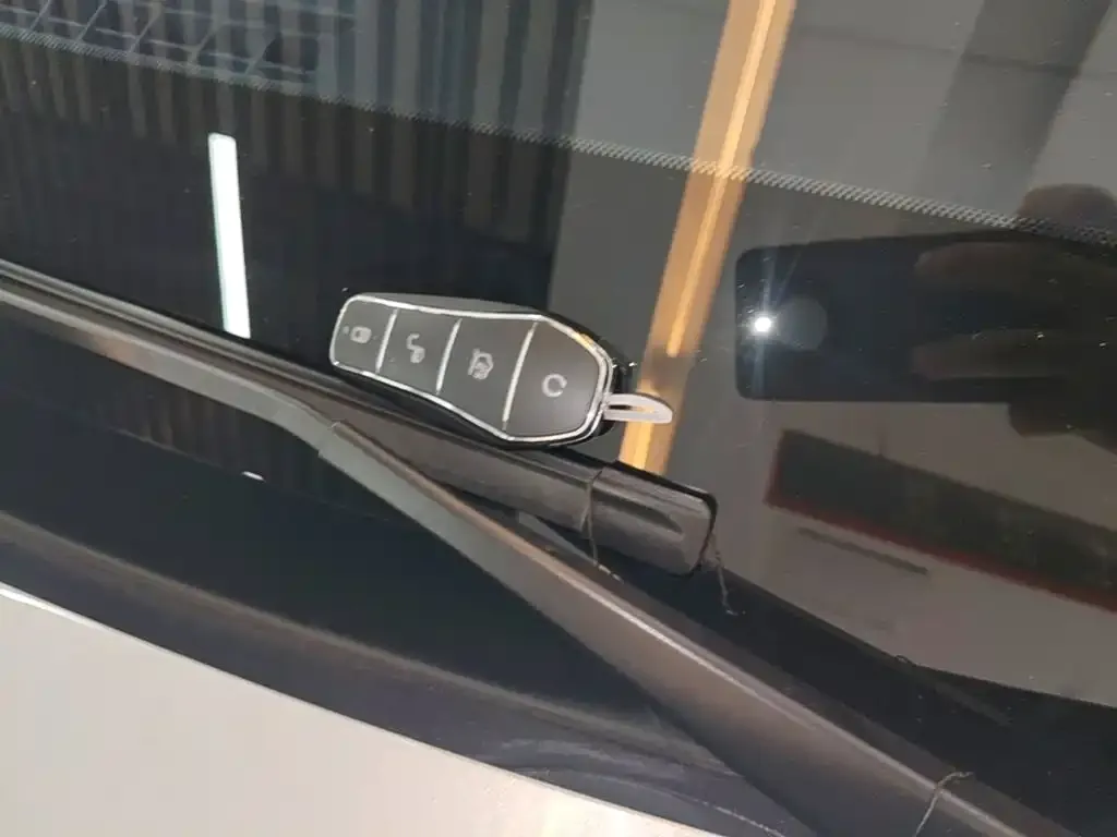 BYD Qin L — фото 3
