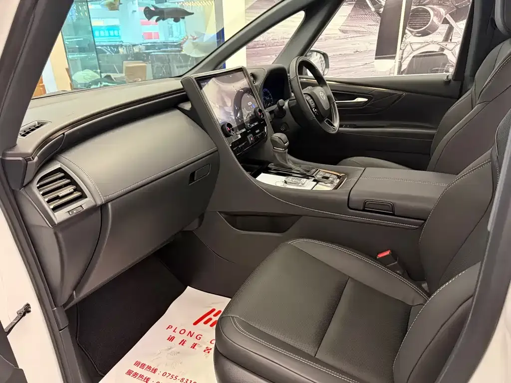 Toyota Alphard — фото 9