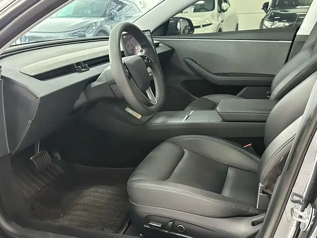 Tesla Model 3 — фото 2
