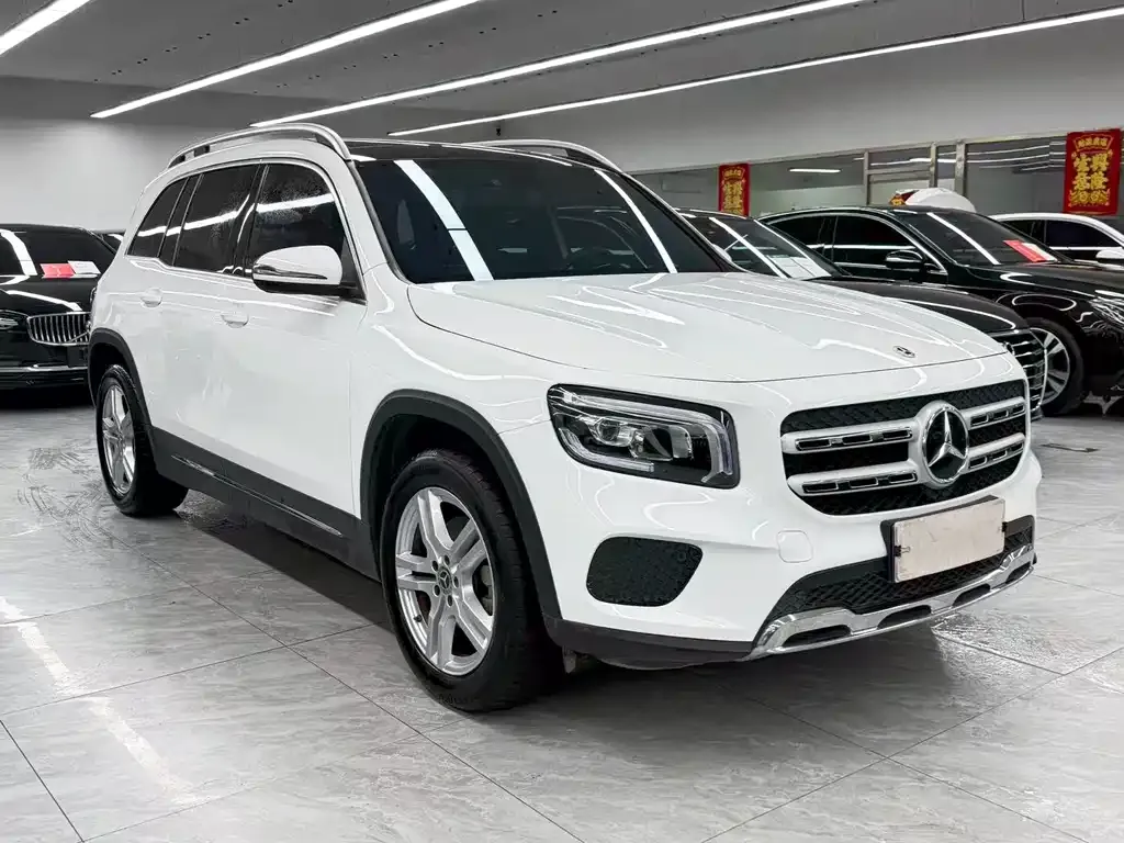 Mercedes-Benz GLB — фото 8