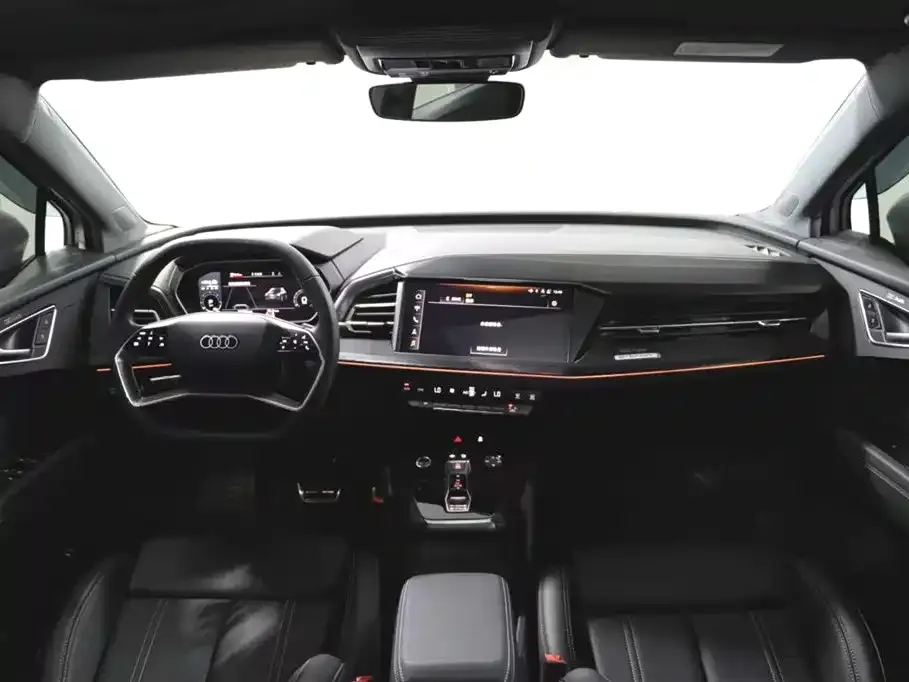 Audi Q4 e-tron — фото 10