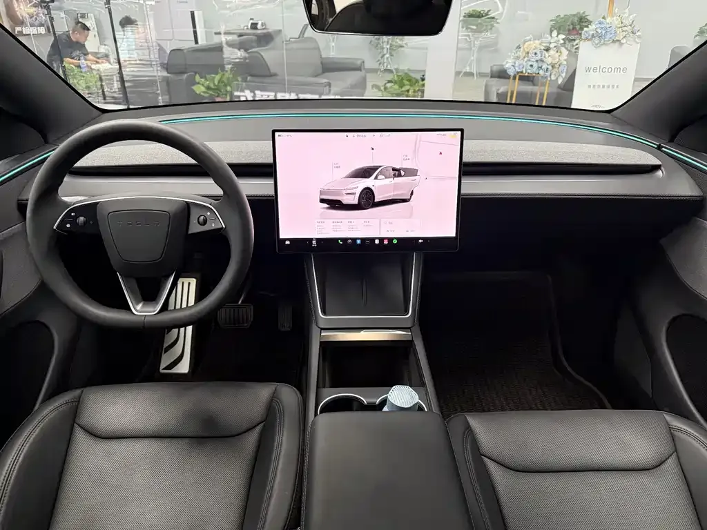 Tesla Model Y — фото 8